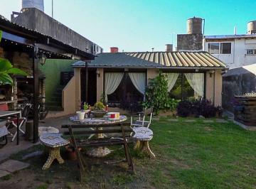 PH · 80m² · 5 Ambientes · Venta PH 5 Amb con Jardin y Terraza/sin Expensas.