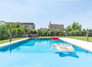 Casa · 123m² · 4 Ambientes · 1 Cochera · Vta Casa 4 Amb Galeria y Pileta Horizontes Al Sur