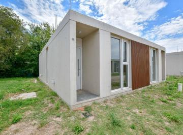 Casa · 46m² · 3 Ambientes · Casa en Venta en Complejo Cerrado de 2 Dorm.