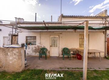 PH · 74m² · 4 Ambientes · Venta Casa PH en B. Pedro Pico, 2 Dorm.