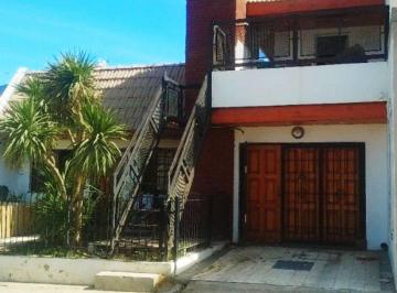 Casa · 200m² · 6 Ambientes · 1 Cochera · Casa 2 Dorm. y 2 Departamentos