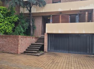 Casa de 9 ambientes, Córdoba · Alquiler Casa 4 Dorm. Barrio Cofico