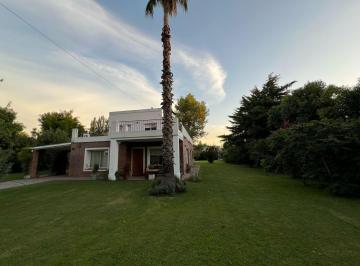 Casa · 310m² · 5 Ambientes · Casa en Venta