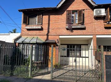 Casa · 130m² · 4 Ambientes · 1 Cochera · Venta Casa Duplex 130 m 4 Ambientes Apto Credito