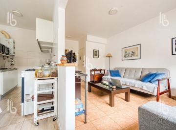 Departamento · 43m² · 2 Ambientes · Departamento 2 Ambientes con Patio Al Frente Reciclado Chauvin