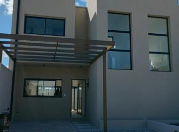 Departamento · 90m² · 5 Ambientes · 1 Cochera · Venta Duplex 2 Dorm. Rincones de Manantiales