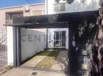 Casa · 42m² · 2 Ambientes · 1 Cochera · Duplex 1 Dormitorio y Cochera Los Hornos