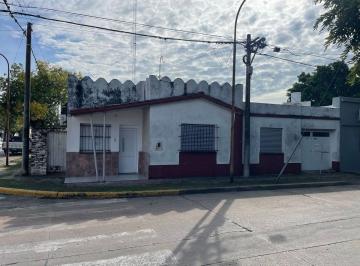 Casa · 100m² · 4 Ambientes · 1 Cochera · Venta/casa/apta Crédito/servicios/rafaela