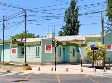 Oficina comercial · 426m² · 9 Ambientes · Cocucci Vende Excelente Galpón con Oficinas