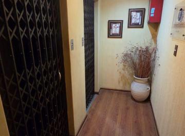 Departamento de 5 ambientes, Centro / Microcentro · Venta Comercial / Oficina. Centro