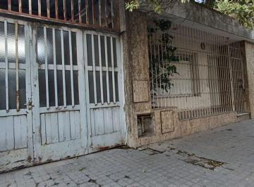 Casa · 331m² · 6 Ambientes · 2 Cocheras · Venta de Casa 3 Dorm. con Galpón B° San Vicente