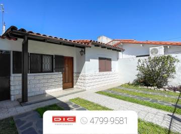 Casa · 98m² · 3 Ambientes · 2 Cocheras · Chalet 2 Dorm. Venta - Florida Mitre/este
