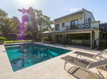 Casa · 380m² · 5 Ambientes · 3 Cocheras · Casa en Venta Don Torcuato