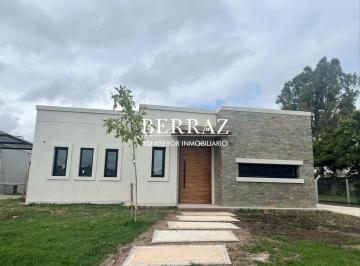 Casa · 150m² · 4 Ambientes · 3 Cocheras · Casa Venta 3 Dorm. Barrio Santa Lucia Lote de 493 m² Pilar del Este