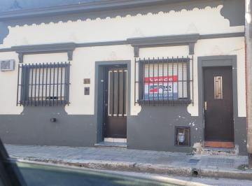 Casa · 126m² · 4 Ambientes · Casa Al Frente en Barranuitas