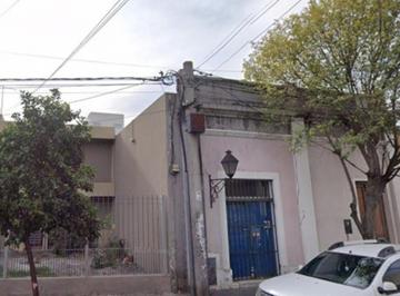 Casa · 150m² · 4 Ambientes · 1 Cochera · Muy Linda Casa Alq 3 Dorm Qcho/gge Av Sarmiento Al 100