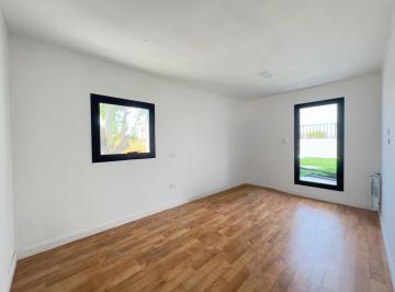 PH · 75m² · 2 Dormitorios · PH 3 Ambientes Al Frente con Terraza