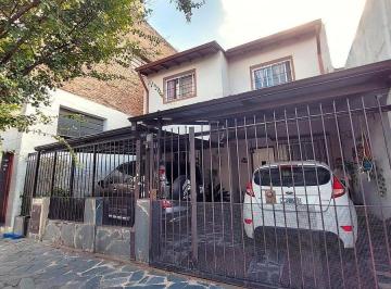Casa · 149ha · 5 Ambientes · 2 Cocheras · Hermoso Chalet 5 Amb - Apto Credito