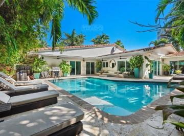 Casa · 139m² · 5 Ambientes · 2 Cocheras · Casa Chalet en Venta en Miami, Florida, Estados Unidos