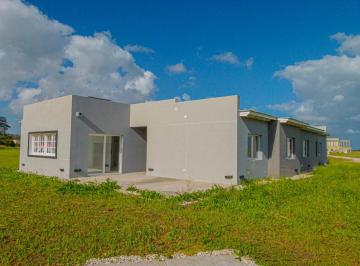 Casa de 5 ambientes, Miramar · Hermosa Propiedad en Cardón Links Golf Miramar