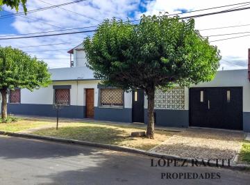 Casa · 125m² · 4 Ambientes · 2 Cocheras · Casa Lanús Este de 5 Amb.3 Dorm. a 6 Cuadras Unla