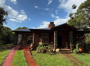 Casa · 1250m² · 3 Dormitorios · 2 Cocheras · Casa en Venta en Club de Campo La Eugenia