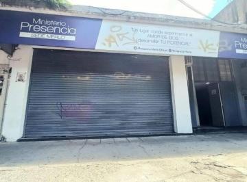 Local comercial · 230m² · 3 Ambientes · 1 Cochera · Local en Venta - 3 Ambientes 2 Baños - Cochera - Merlo