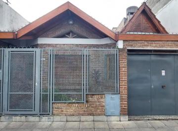 Casa · 120m² · 4 Ambientes · 1 Cochera · Muy Linda Casa con Garange Apto Credito!
