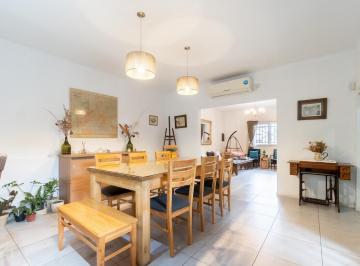 Casa · 177m² · 5 Ambientes · 2 Cocheras · Casa Renovada en Venta en Loma Hermosa