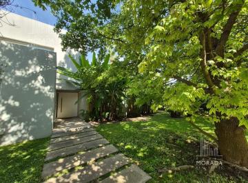 Casa · 270m² · 4 Ambientes · 1 Cochera · Casa en Venta Cuatro Ambientes Campo Grande Pilar