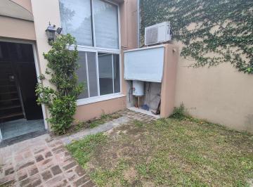 Departamento de 2 ambientes, Vicente López · Duplex de 2 Amb con Jardín Propio y Cochera