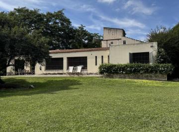 Casa · 200m² · 3 Ambientes · 3 Cocheras · ¡Venta! Casa en Villa Allende - Cóndor Alto ¡Con Escritura!