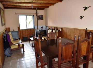 Casa · 88m² · 4 Ambientes · 3 Cocheras · Casa en Venta - 3 Dorm. 1 Baño 3 Cocheras - 206 m² - Lácar, Neuquén