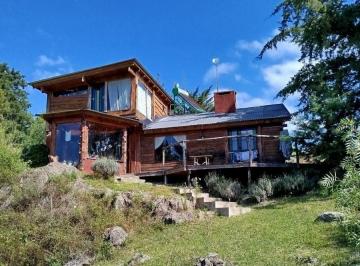 Casa · 300m² · 7 Ambientes · 1 Cochera · Venta de 2 Casas con Pileta y Plantación de Lavandas en Atos Pampa