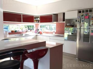 Casa · 250m² · 4 Ambientes · 7 Cocheras · Casa 3 Dorm. 1 Suite, Parque, Piscina Climatizada. Venta en Santa Teresa, Villanueva.