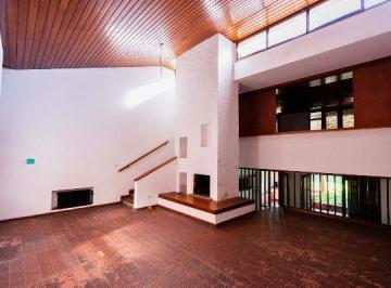 Casa · 300m² · 5 Ambientes · 2 Cocheras · Casa en Venta - 3 Dorm. 3 Baños - Cocheras - 381,5 m² - Mar del Plata