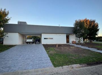 FVR-FVR-877_2 · Alquiler Casa Barrio Privado Valdevez