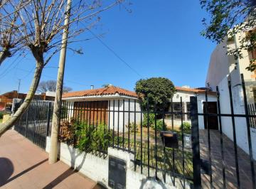 Casa · 284m² · 4 Ambientes · 2 Cocheras · Venta Casa 3 Dorm. Cerro de Las Rosas