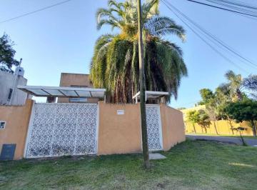 Casa · 90m² · 3 Ambientes · 2 Cocheras · Casa en Tortuguitas, 3 Amb, con Pileta Sin Expensas