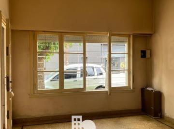Casa · 132m² · 3 Ambientes · 1 Cochera · Casa a La Venta en Quilmes Este. - 3 Ambientes