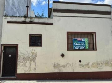 Casa · 172m² · 5 Ambientes · Barracas, Lote Propio