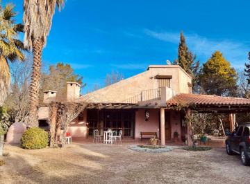 Casa · 118m² · 4 Ambientes · 2 Cocheras · Casa en Venta Callejon Cerrado Vistalba