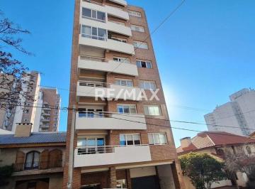 Departamento · 88m² · 4 Ambientes · 1 Cochera · Alquiler Departamento con Cochera Centro Neuquen