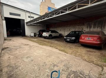 Bodega-Galpón · 382m² · 4 Ambientes · 6 Cocheras · Galpón en Venta Alto Alberdi