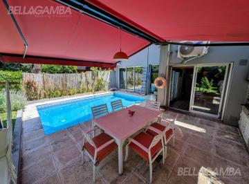 Casa · 285m² · 6 Ambientes · 1 Cochera · Casa Venta Vicente Lopez 6 Ambientes Jardin Piscina Cochera