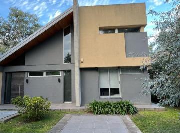 Casa · 150m² · 4 Ambientes · Casa en Las Praderas de Lujan