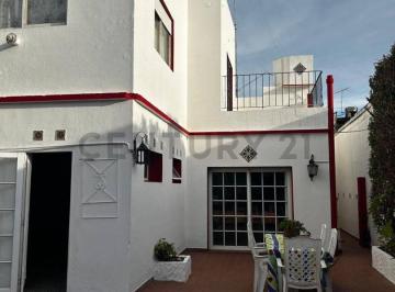 Casa · 200m² · 8 Ambientes · Venta Casa en Lujan