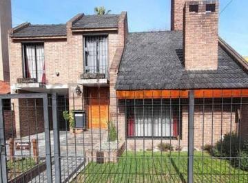 Casa · 200m² · 5 Ambientes · Venta Casa 5 Ambientes Moreno a Cuadras de La Estación Tren