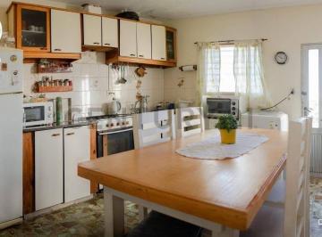 Casa · 100m² · 6 Ambientes · Casa en Venta