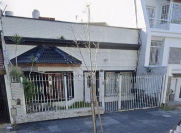 Casa · 181m² · 5 Ambientes · Venta Casa 4/5 Ambientes con Gran Terraza V. Real